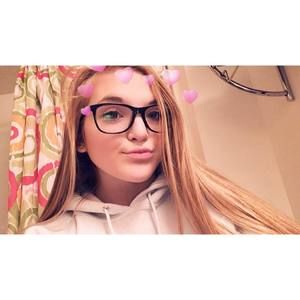 Meet your Posher, Isabella